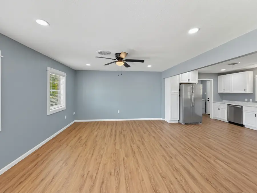 415 W Grogan Street, Hamilton, TX 76531 - Image #2