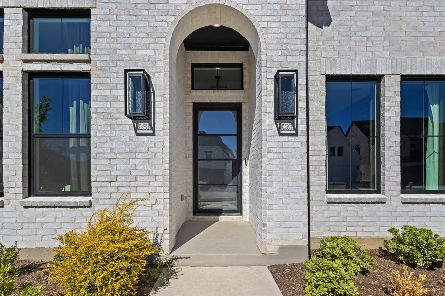 4108 Hibiscus Drive, McKinney, TX 75071 - Image #2