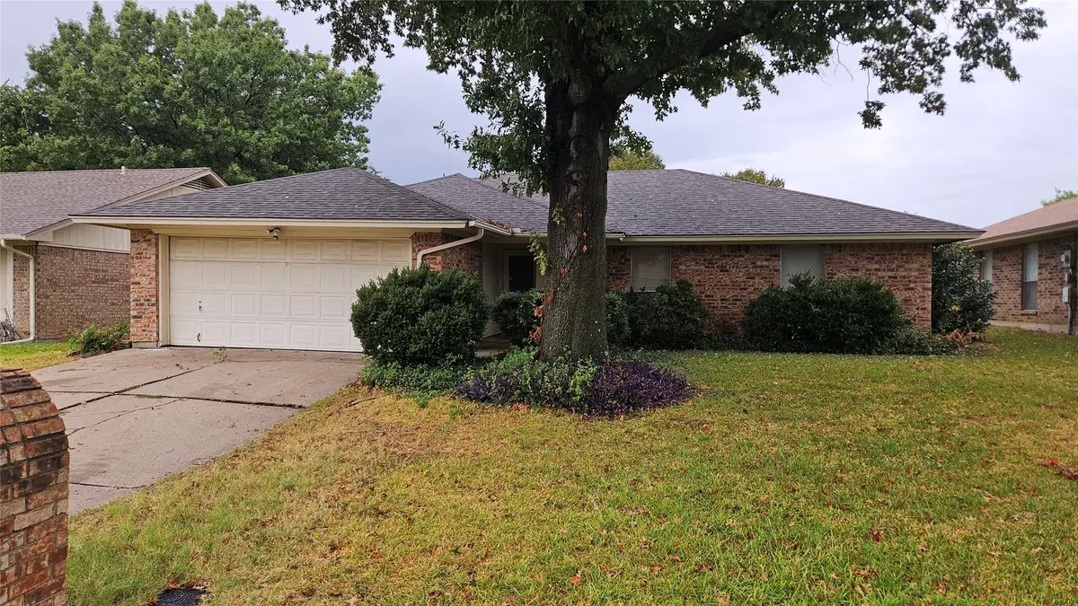 5306 Tamarack Court, Arlington, TX 76018 - Image #1