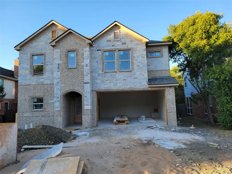 8319 Deep Green Drive, Dallas, TX 75249 - Image #2