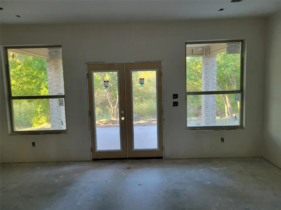 8319 Deep Green Drive, Dallas, TX 75249 - Image #3