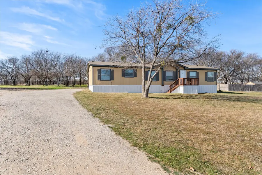 12631 Heather Brook Road, Justin, TX 76247 - Image #2