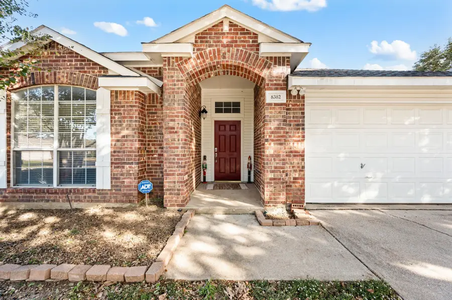 8382 Pipestone Drive, Fort Worth, TX 76137 - Image #2