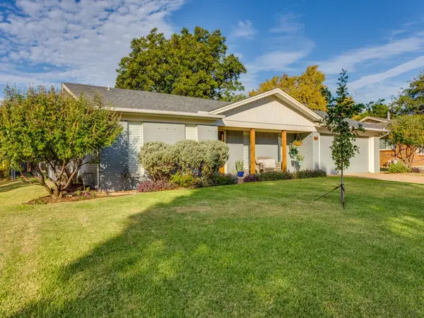 1308 John Reagan Street, Benbrook, TX 76126