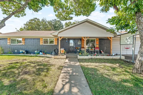 919 S N Avenue, Clifton, TX 76634