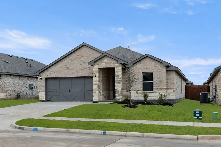 1903 Seminole Drive, Cleburne, TX 76033 - Image #2