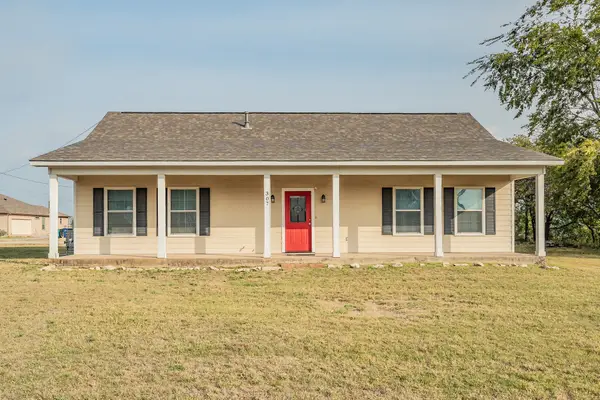 307 E Vernon Street, Decatur, TX 76234