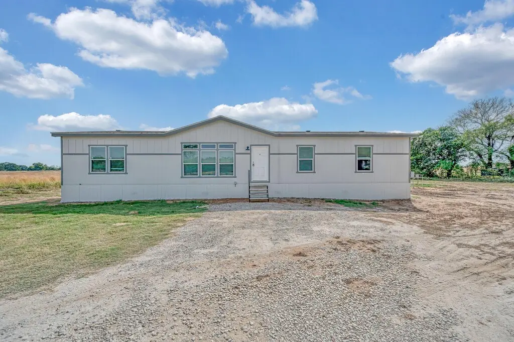 1041 Wildcat Circle, Gholson, TX 76705 - Image #1