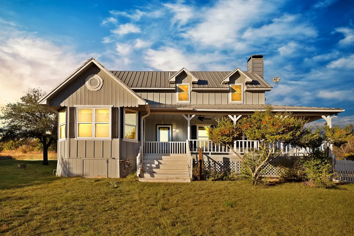 528 Mill Creek Court, Azle, TX 76020 - Image #1