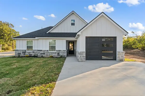 300 Arthur Street, McGregor, TX 76657