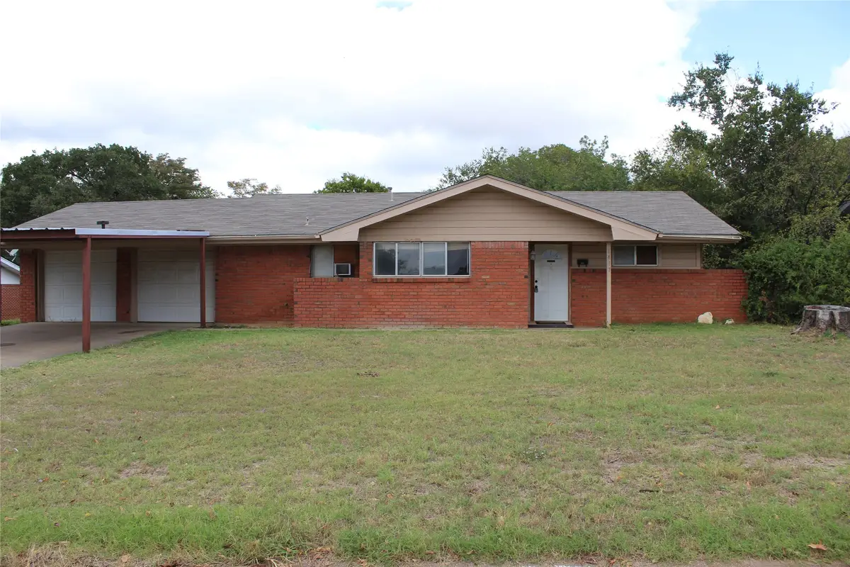 1417 Thompson Drive, Graham, TX 76450 - Image #1