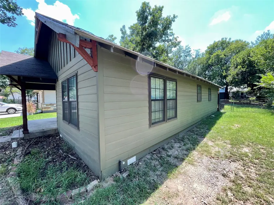 950 N Mccart Street, Stephenville, TX 76401 - Image #3