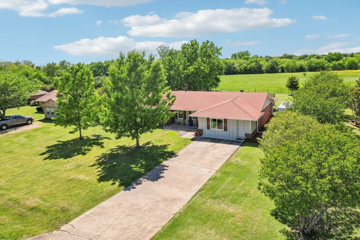 131 Carol Lane, Pecan Hill, TX 75154 - #1