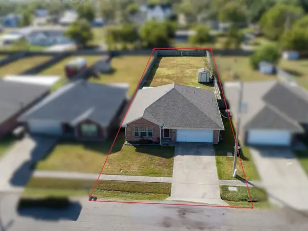 112 W Cedar Street, Lone Oak, TX 75453