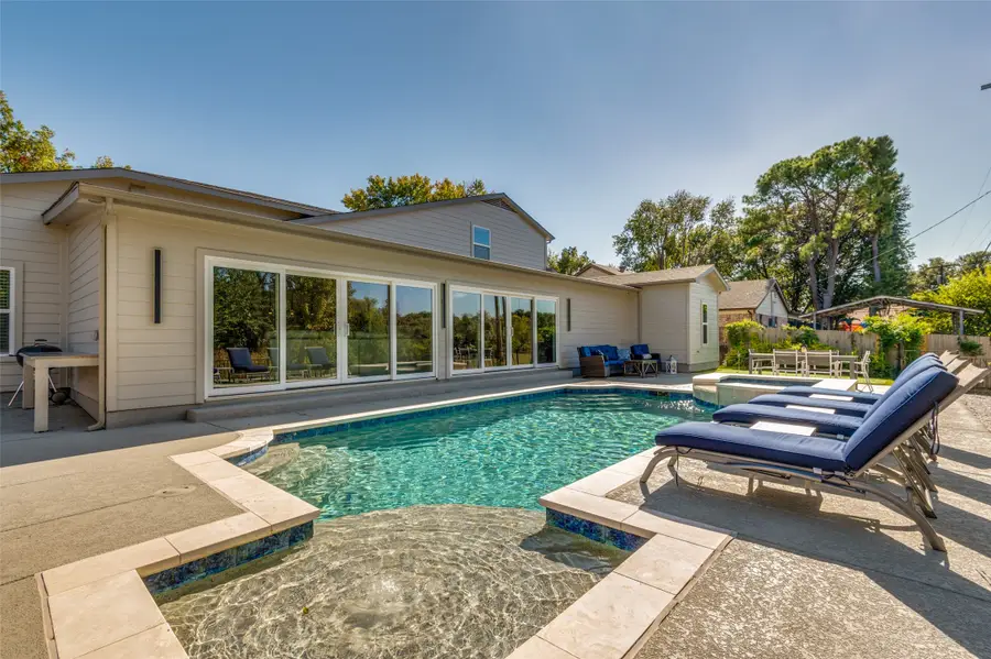 944 Hummingbird Trail, Grapevine, TX 76051 - Image #3