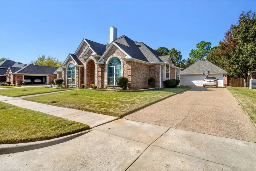 6908 Winthorp Drive, Arlington, TX 76001 - Image #3