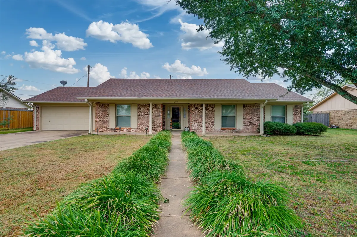 2001 S Delaware Street, Clarksville, TX 75426 - Image #1