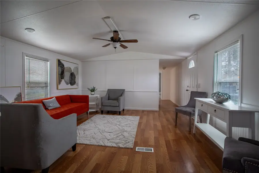 9874 Lake Shore Drive, Wills Point, TX 75169 - Image #3