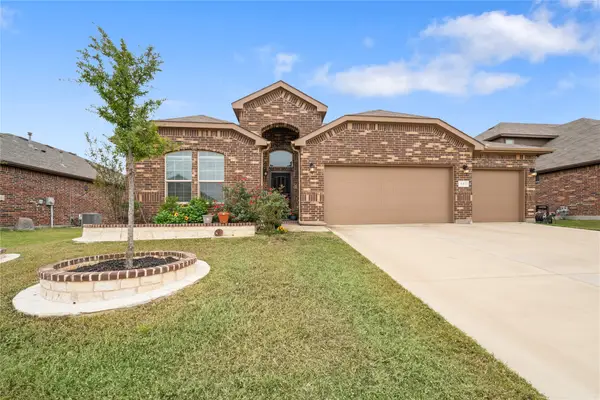 521 Dunster Lane, Saginaw, TX 76131