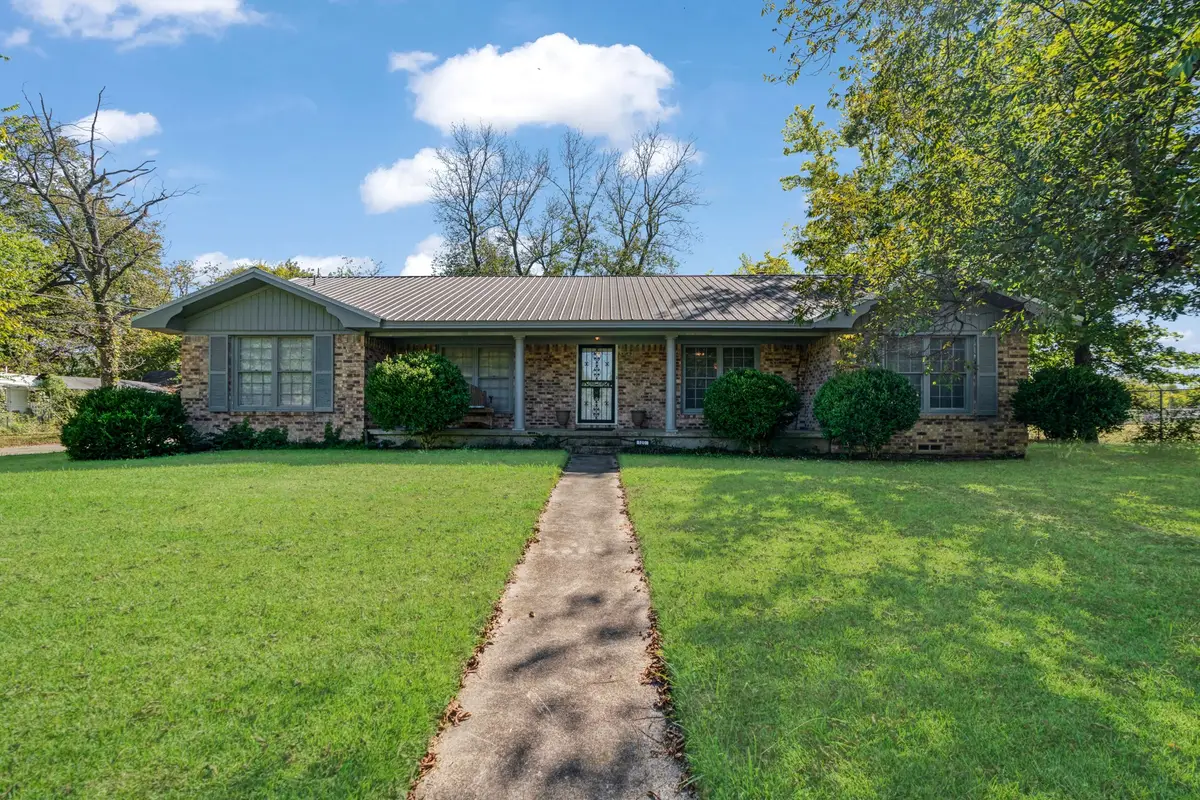 1200 W Main Street, Clarksville, TX 75426 - Image #1