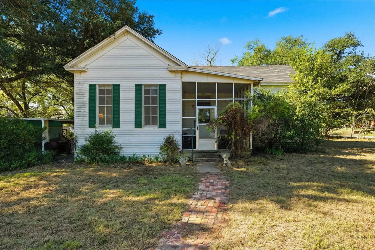 409 China, Calvert, TX 77837 - Image #1