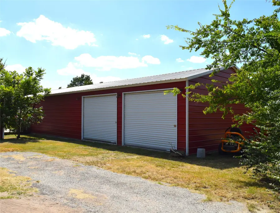 2435B Old Mineral Wells Highway, Weatherford, TX 76088 - Image #2