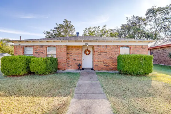 501 Allencrest Drive, White Settlement, TX 76108