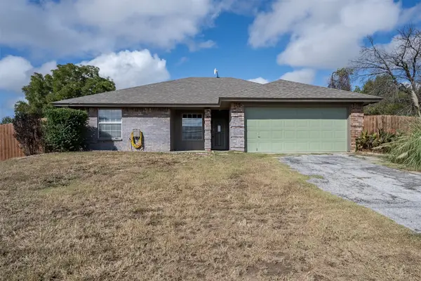 9121 S Fm 730, Azle, TX 76020