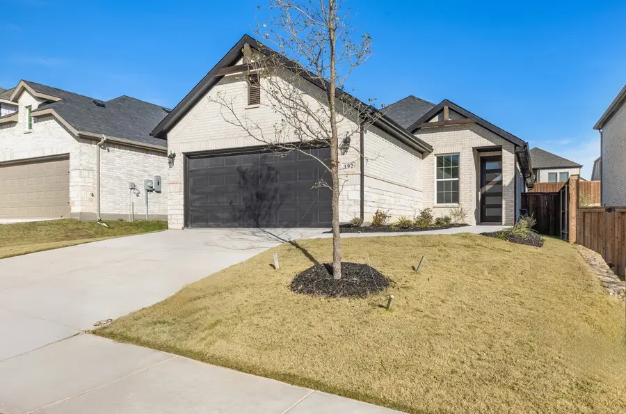 192 Pintail Lane, Rhome, TX 76078 - Image #2
