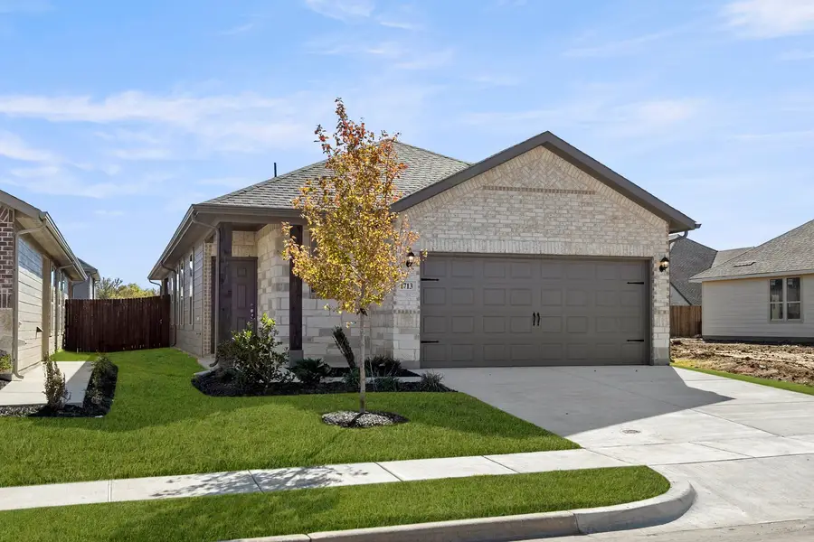 1713 Meadow Crest Drive, Aubrey, TX 76227 - Image #2