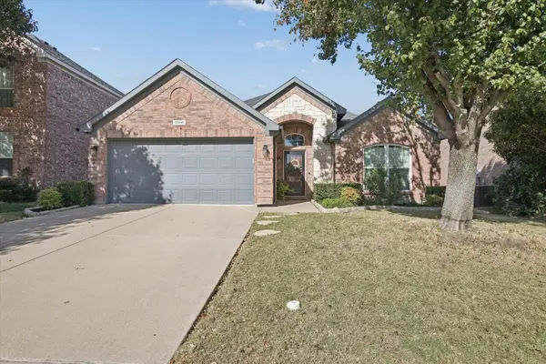 10841 Middleglen Road, Fort Worth, TX 76052