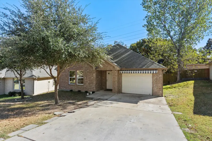 2914 Victorian Forest Drive, Dallas, TX 75227 - Image #2