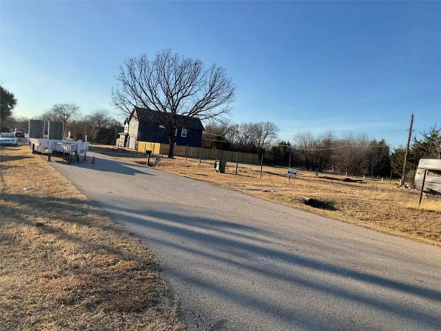 1111 Bell Street, Arlington, TX 76001 - #3