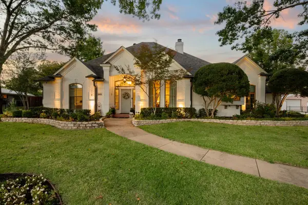 1104 Garry Lynne Drive, Colleyville, TX 76034