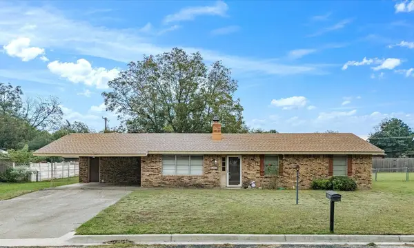 1207 Zahara Street, Bowie, TX 76230