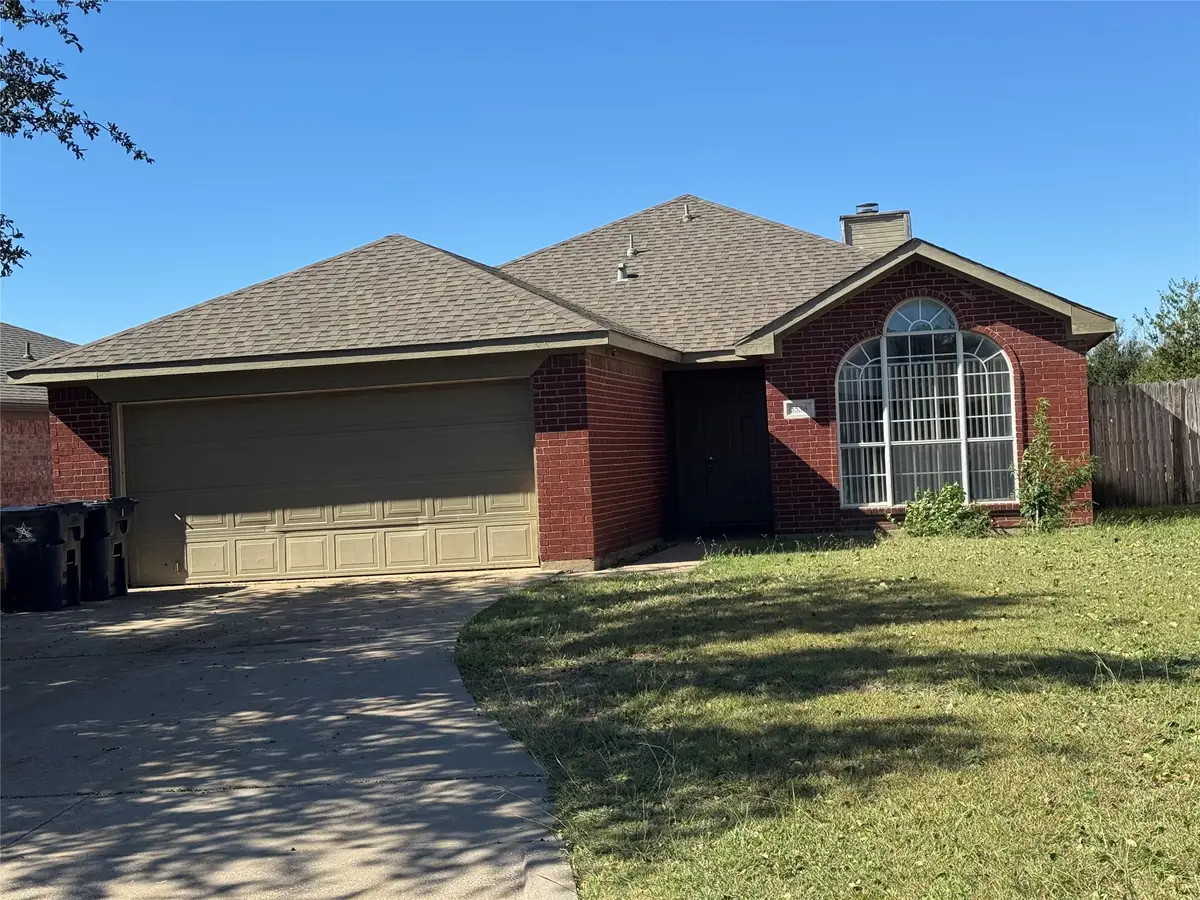 5536 Creekridge Drive, Arlington, TX 76018 - Image #1