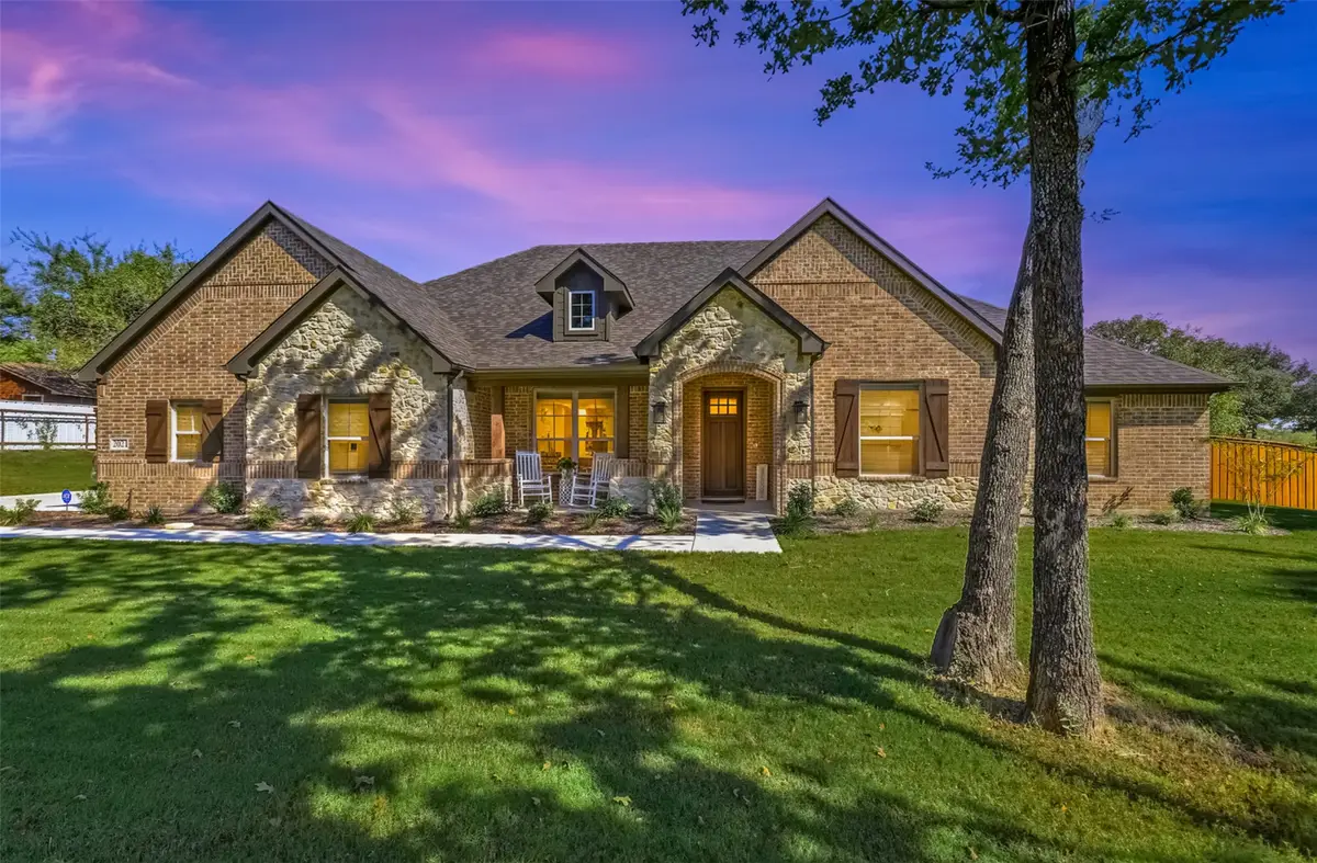 2021 Crystal Palace Boulevard, Alvarado, TX 76009 - Image #1