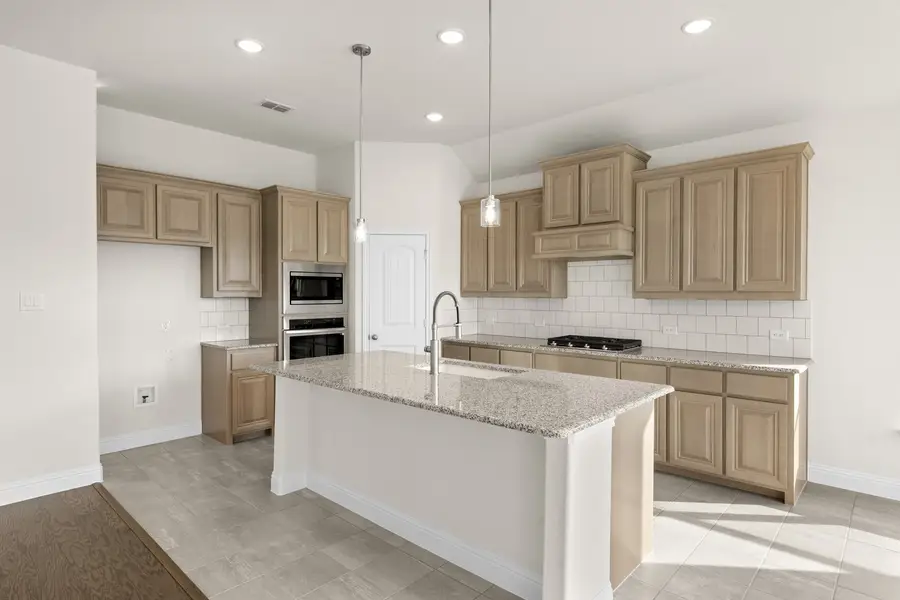 3215 Boat Landing Trail, Granbury, TX 76049 - Image #3