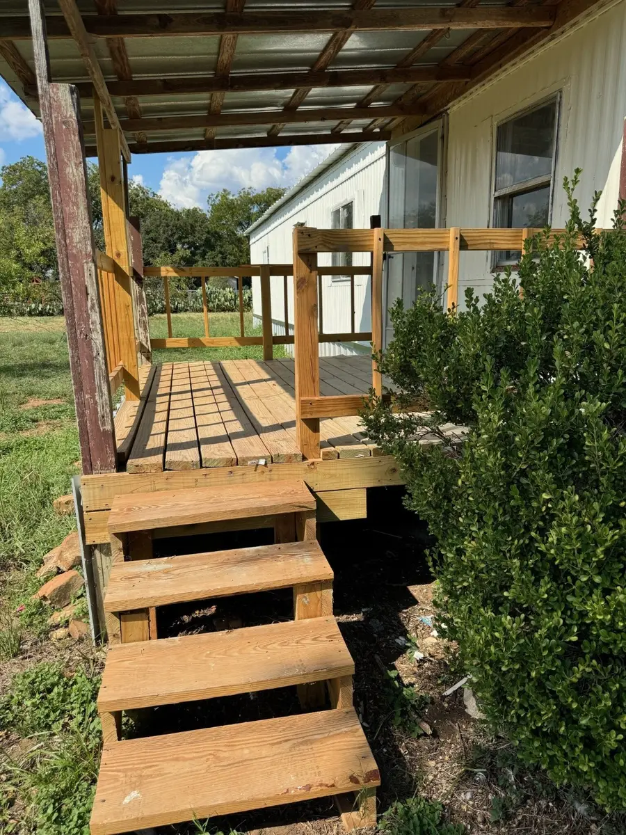 1404 W Sunset Street, San Saba, TX 76877 - Image #2