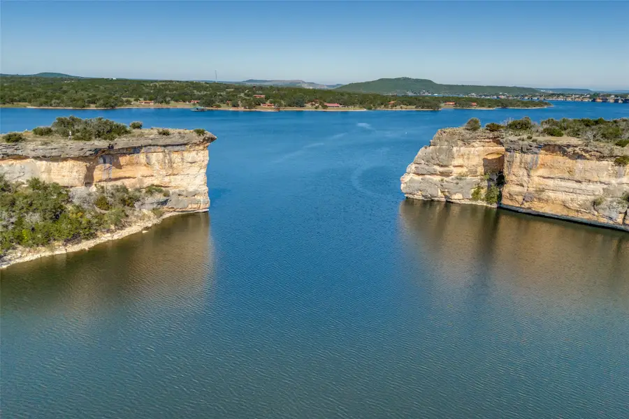 1102 Hill Top Point, Strawn, TX 76475 - Image #3