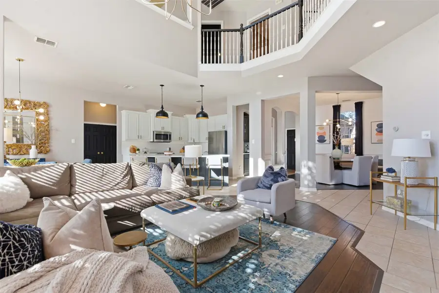 2537 Clearlake Drive, Grand Prairie, TX 75054 - Image #2