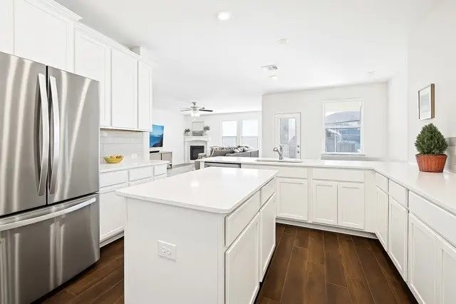 11216 Ponderosa Trail, Aubrey, TX 76227 - Image #2