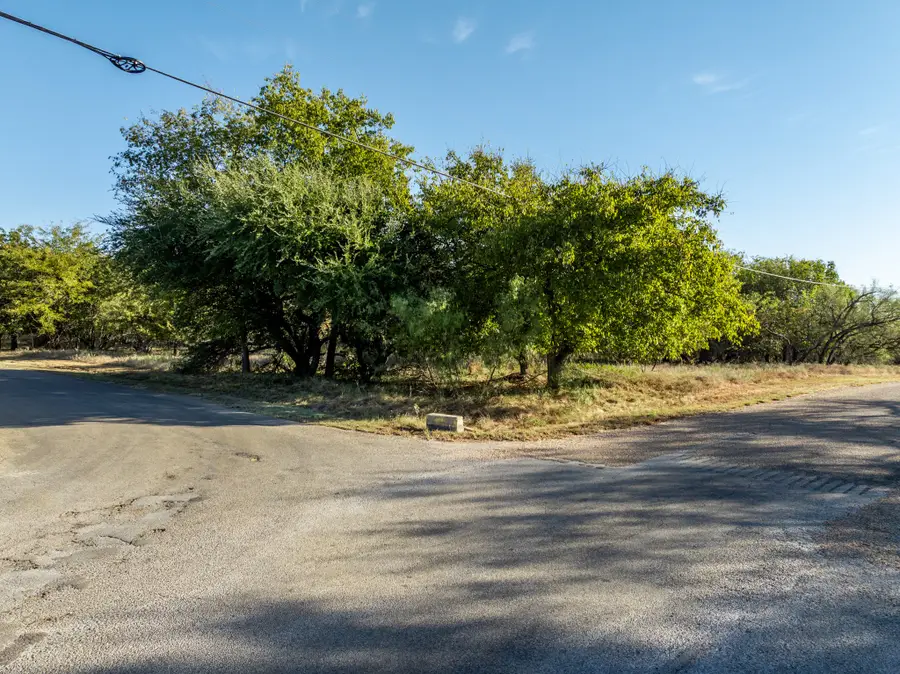 17154 Woodway Drive, Whitney, TX 76692 - Image #2