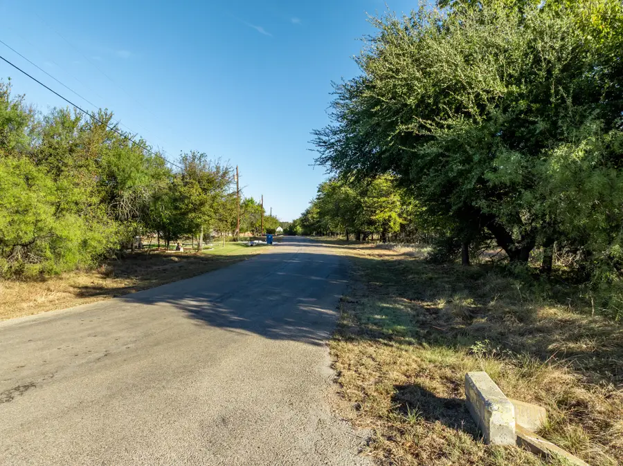 17154 Woodway Drive, Whitney, TX 76692 - Image #3