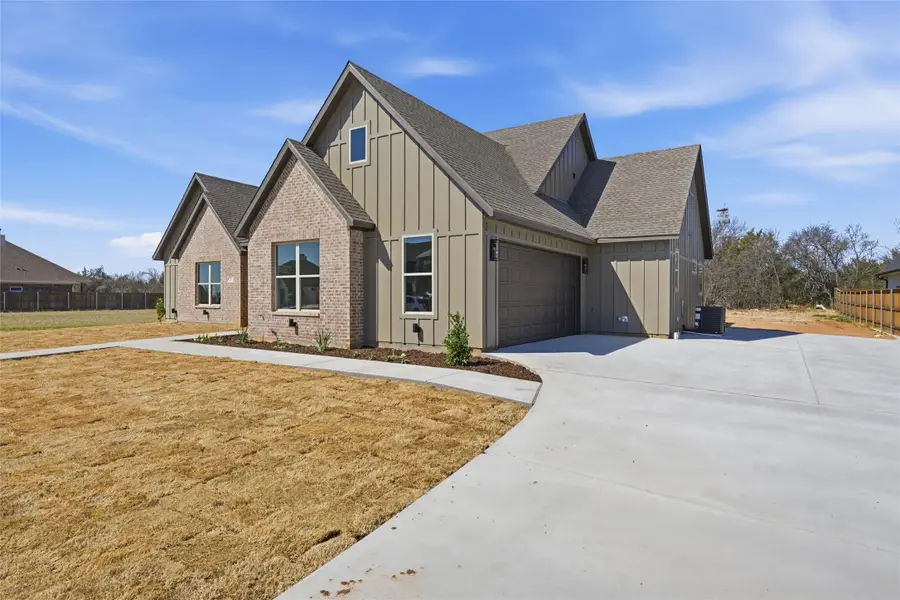 16 Pareya Circle, West, TX 76691 - #3