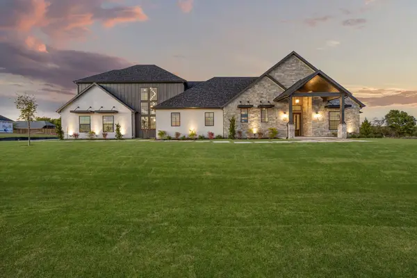 2832 Southbay Circle, Northlake, TX 76226