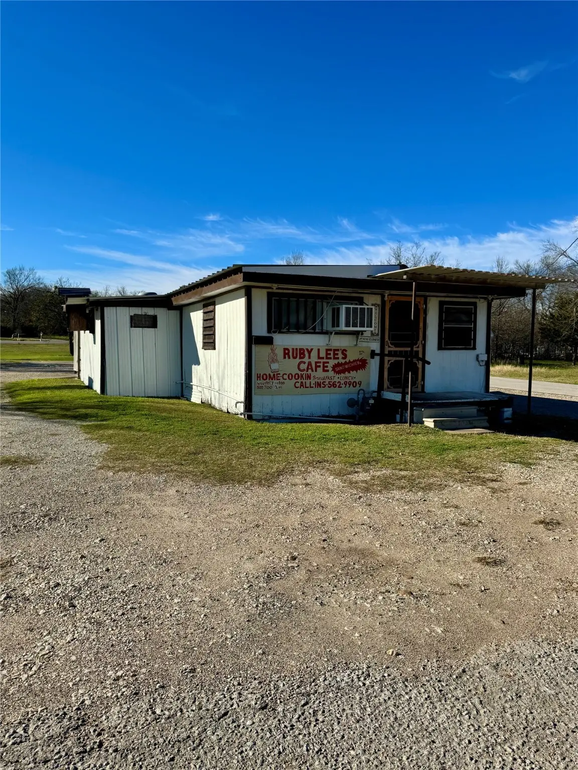 209 N Martin Luther King Jr Highway, Mexia, TX 76667 - Image #1