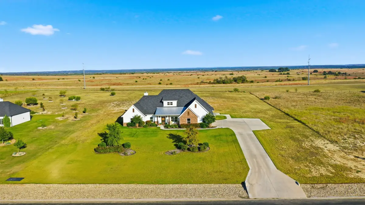 2049 Eagles Ridge Drive, Weatherford, TX 76087 - Image #1