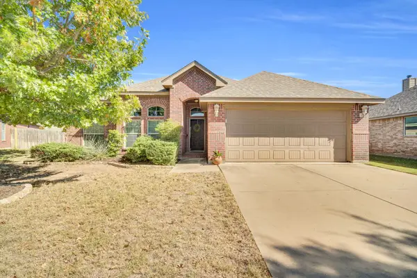 504 Quest Court, Saginaw, TX 76179