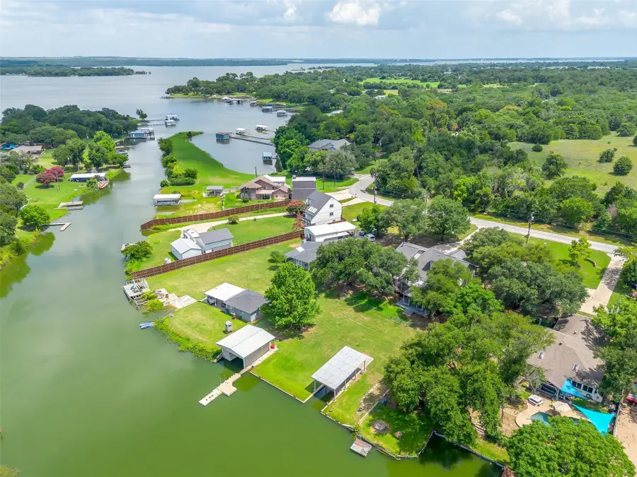 11972 Younger Court, Azle, TX 76020 - Image #3